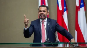 Deputado Rozenha critica elevação abusiva das taxas de cartórios