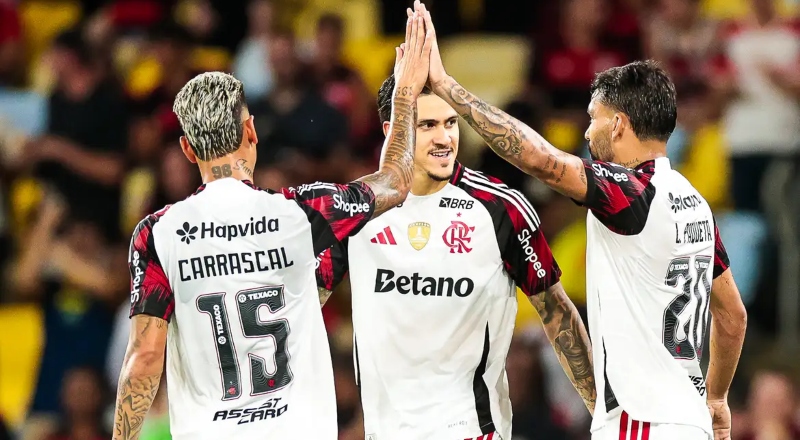 Flamengo goleia Madureira e conquista vaga na final do Carioca