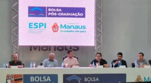 Prefeitura de Manaus lança editais para Bolsa Idiomas e Pós-Graduação