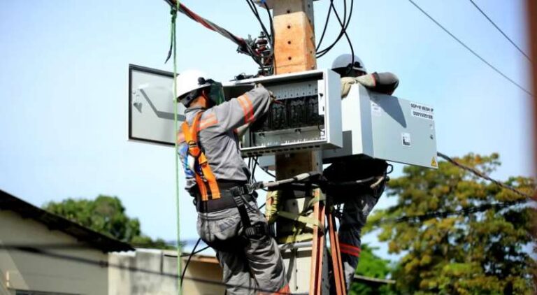 Saiba quais bairros e ramais ficarão sem energia em Manaus hoje