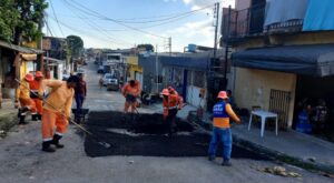 Prefeitura de Manaus intensifica recuperação viária e tráfego fluido