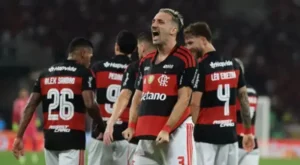 No Maracanã lotado, Flamengo derrota o Remo e avança no Brasileirão