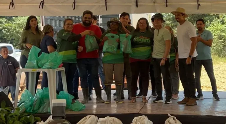 Prefeito David Almeida acompanha inovação no café em Manaus