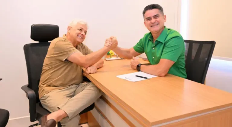 Prefeito David Almeida anuncia 3º megafeirão e gera empregos
