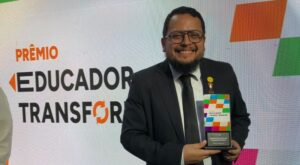 Diretor de escola da Prefeitura de Manaus vence Prêmio Educador Transformador