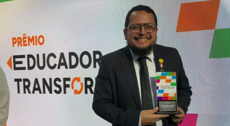 Diretor de escola da Prefeitura de Manaus vence Prêmio Educador Transformador