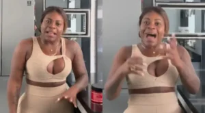 Jojo Todynho se irrita com vendedor durante passeio público