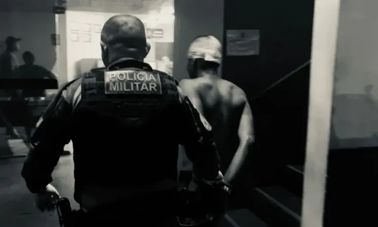 Homem é espancado ao tentar abusar de menina no Jorge Teixeira