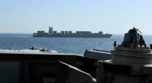 Tensões no Oriente Médio: Navio iraniano apreendido pelos EUA