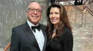 Ex-esposa processa bilionário na Flórida por US$ 1 milhão insuficiente