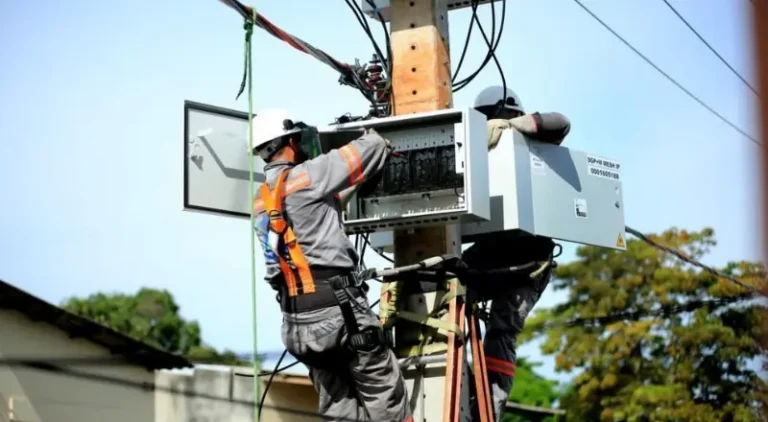 Oito bairros de Manaus ficam sem energia por manutenção programada