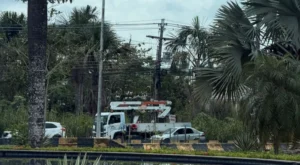 Manutenção na rede elétrica deixa oito bairros de Manaus sem energia