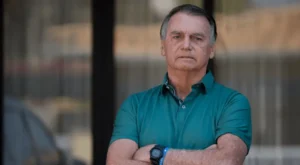 Moraes autoriza cirurgia de Bolsonaro após aval da PGR com urgência
