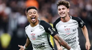Só deu Timão: Corinthians lidera a Libertadores com vitória