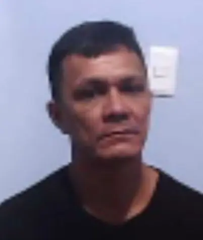Foragido: homem acusado de abusar de menina de 11 anos em busca