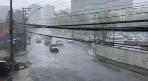 Chuva intensa coloca Manaus em alerta para alagamentos imediatos