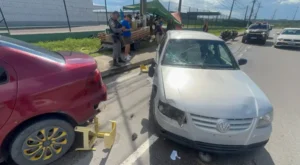Grave acidente deixa cinco pessoas feridas na Avenida do Turismo