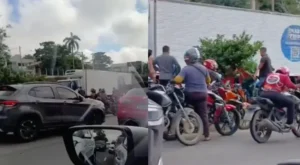 Acidente gravíssimo entre caminhão e moto na avenida do Turismo