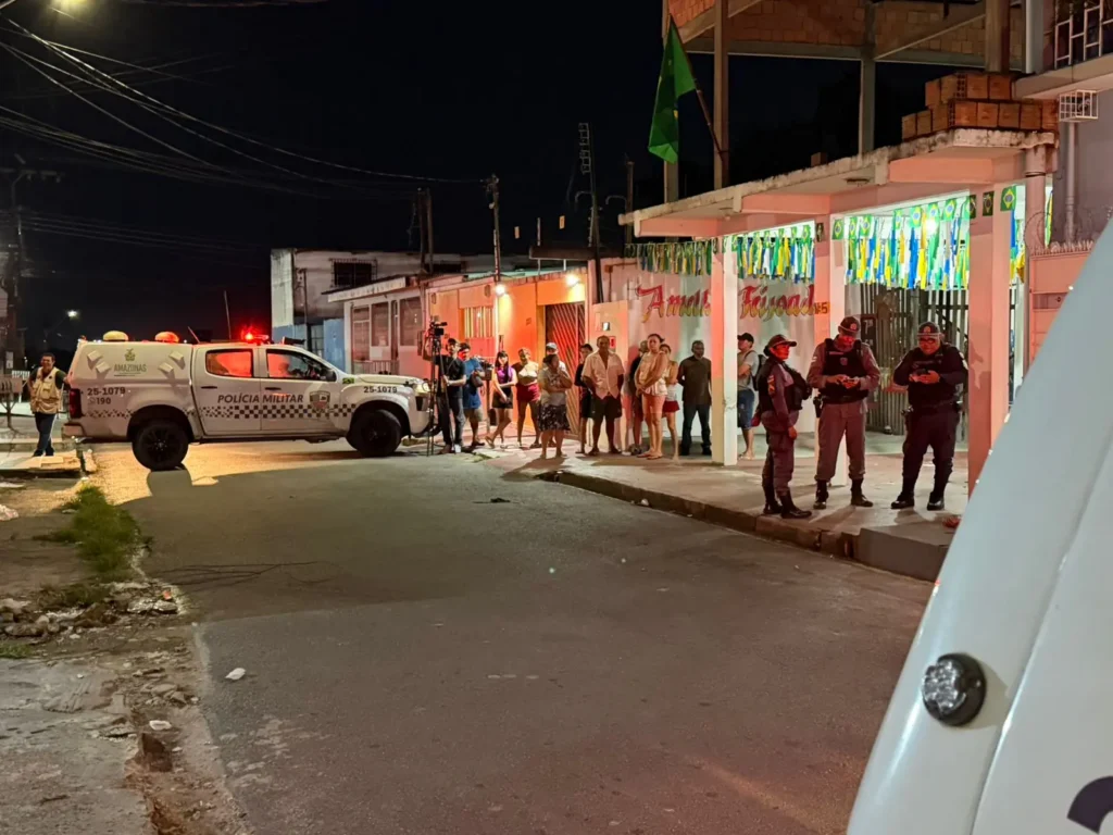 Amizade termina em tragédia: amigo é morto em bar em Manaus