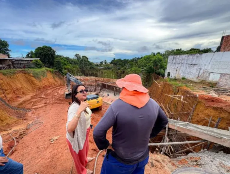 Prefeitura de Manacapuru intensifica obras de infraestrutura urbana e rural
