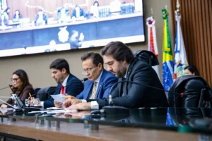 Lei de Thiago Abrahim implementa ensino de primeiros socorros