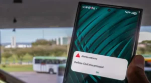 Brasil registra envio de alertas falsos em celulares: entenda o que aconteceu.