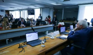 Semana decisiva: fim da escala 6×1 traz mudanças no Senado