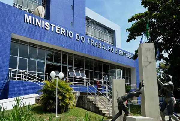 Geração Z e o fim dos empregos longos: entenda essa tendência