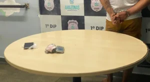 Após denúncia anônima, homem é preso com entorpecentes em Japiim