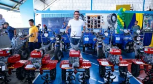 Thiago Abrahim entrega mais de R$ 500 mil em implementos agrícolas