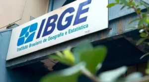 Queda no desemprego! Taxa recua e empregos sobem no Brasil