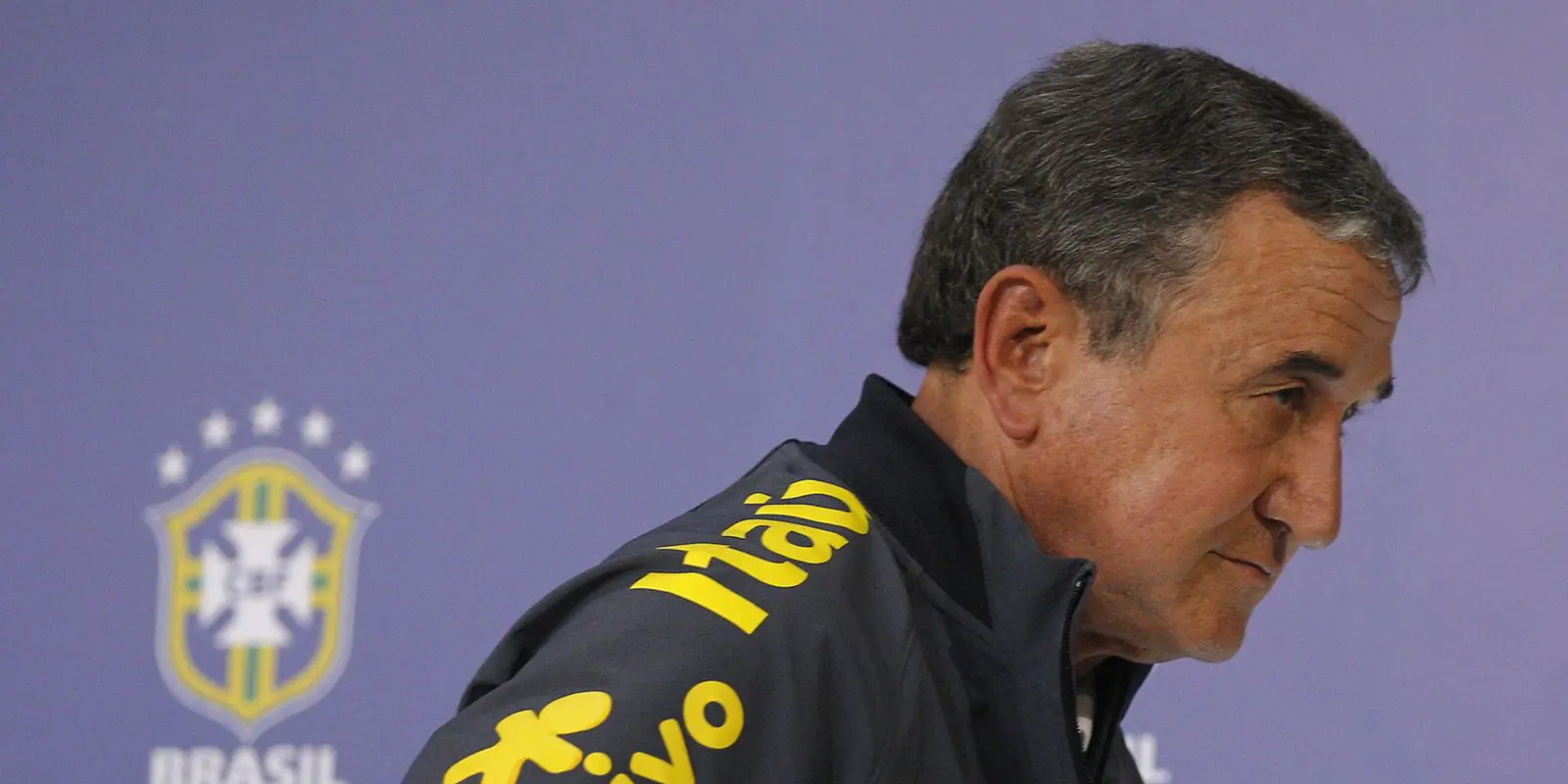 Parreira permanece internado na UTI com tratamento eficaz