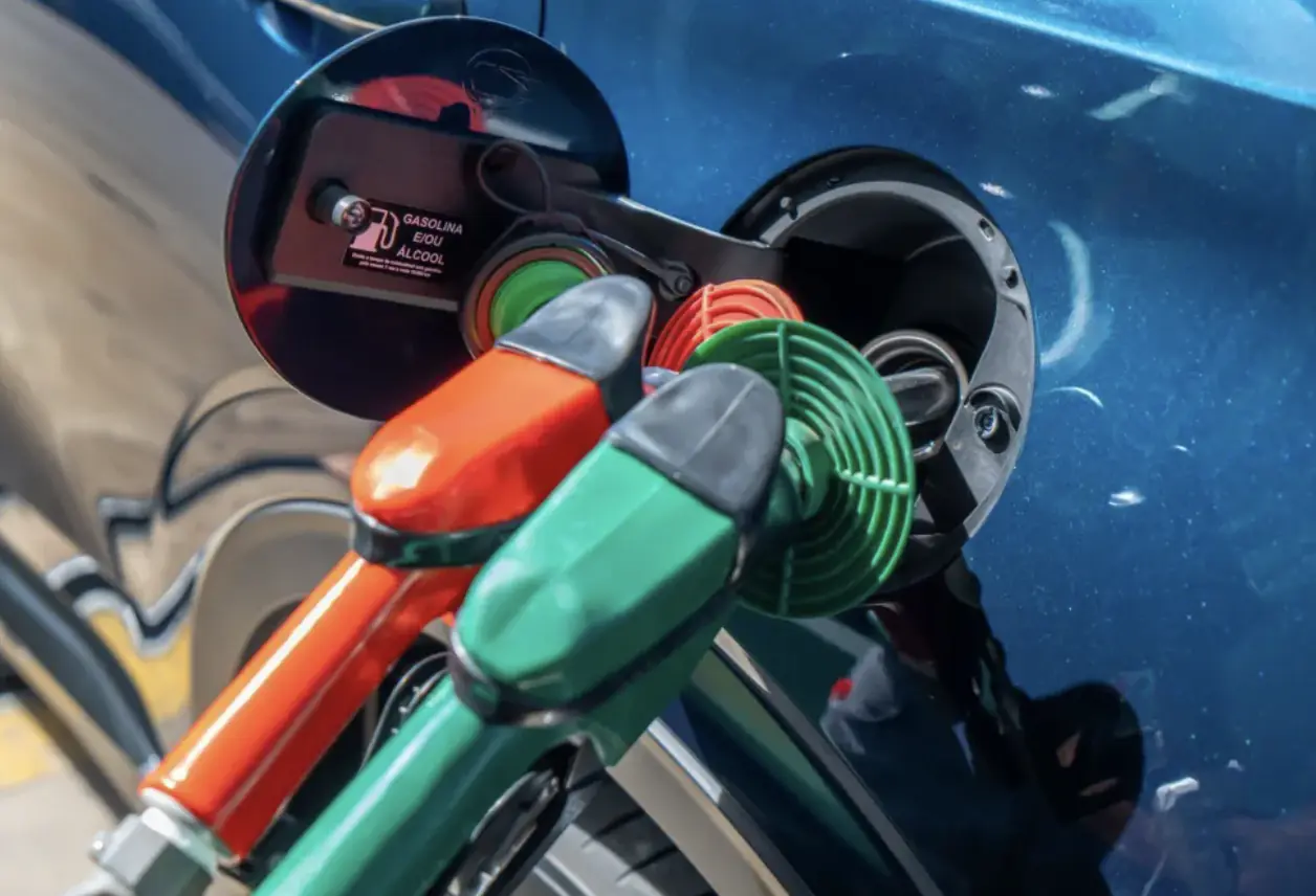 CNPE autoriza gasolina com quase um terço de etanol; saiba mais
