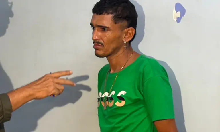 Homem é preso com drogas e dispositivo para furto de veículos