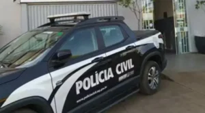 Absurdo! Mãe flagra padrasto em situação alarmante com filha