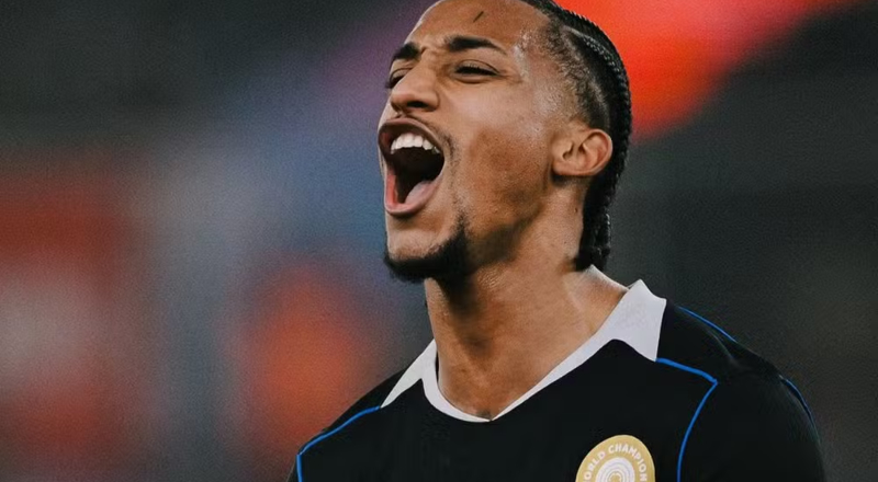 Contrato renovado: Chelsea garantiu João Pedro até 2033