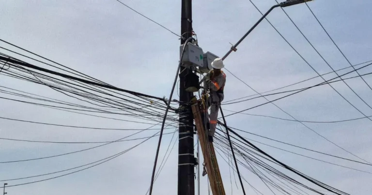 Moradores de Manaus terão energia interrompida nesta segunda-feira, bairros afetados