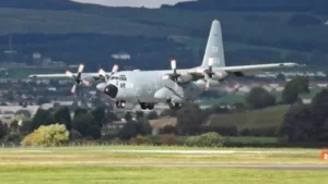 Avião de guerra dos EUA entra no Brasil e causa polêmica
