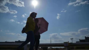 Manaus terá sexta-feira de muito calor e chuvas à vista